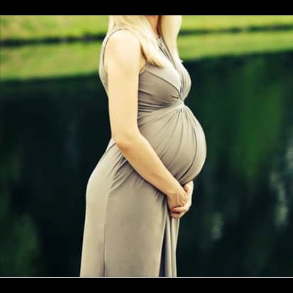 Isabella Oliver Maternity Maxidress